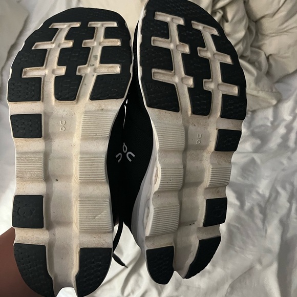 On CloudStratus women’s shoes 10.5 - Picture 2 of 5